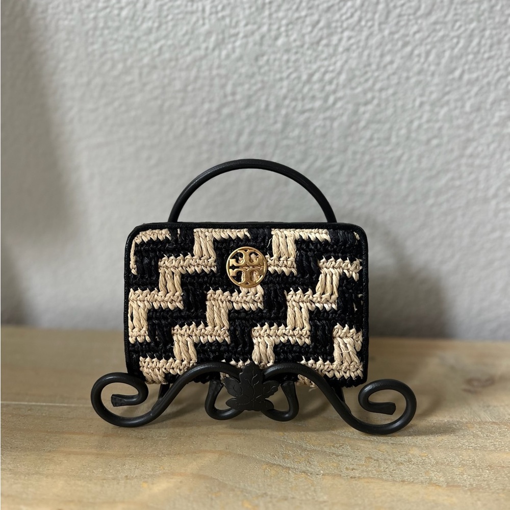 Tory Burch Willa Straw Medium Wallet in Black and Tan